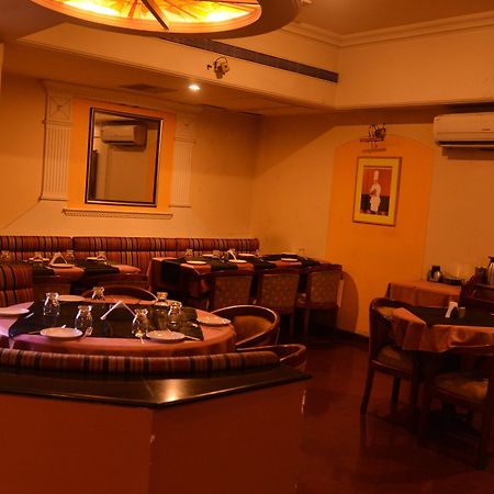 Hotel Sai Palace ナーシク エクステリア 写真
